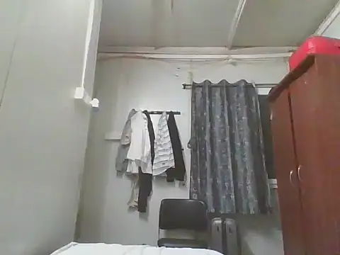 Ishan003 online show from February 12, 2025, 6:09 pm