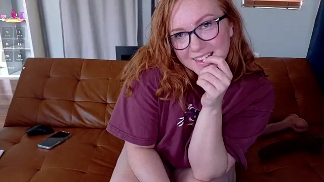 Snapshot of Scarlettredff chatting on July 11, 2026, 5:26 pm Scarlettredff online show from July 11, 2026, 5:26 pm