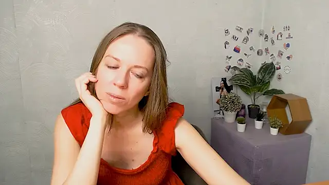 GloriaSi  online show from November 21, 2025, 5:33 pm