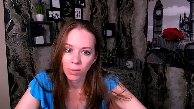 Snapshot of GloriaSi_ chatting on June 10, 2026, 2:56 am GloriaSi online show from June 10, 2026, 2:56 am