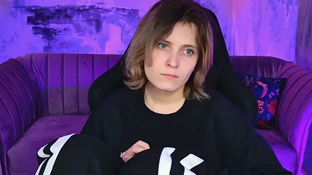 LolaAsmus online show from February 5, 2025, 4:14 pm