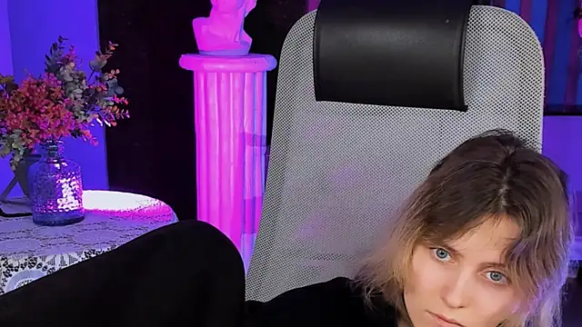 LolaAsmus online show from February 12, 2025, 10:46 am