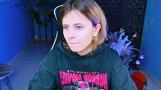 LolaAsmus online show from February 18, 2025, 7:43 am