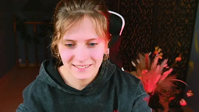 LolaAsmus online show from February 18, 2025, 10:49 am