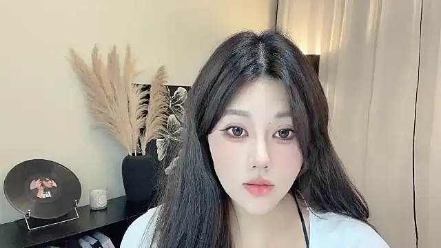 Strawberrybabyy1 online show from March 12, 2025, 12:47 pm