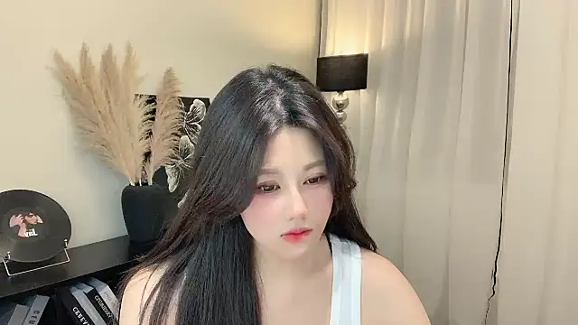 Strawberrybabyy1 online show from March 21, 2025, 3:13 pm