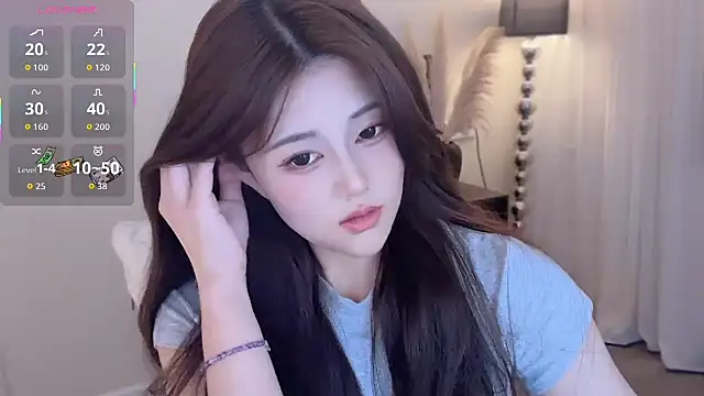 Strawberrybabyy1 online show from September 18, 2025, 2:30 pm