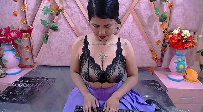 CataleyaLars20 online show from January 24, 2025, 12:41 pm