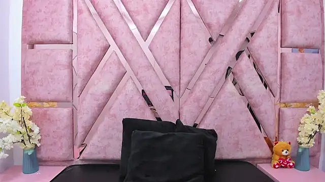 Snapshot of CataleyaLars20 chatting on July 11, 2026, 12:19 pm CataleyaLars20 online show from July 11, 2026, 12:19 pm