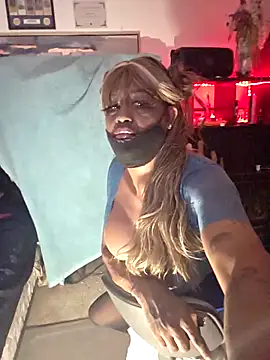 zluttywhore81 online show from November 7, 2025, 3:39 am