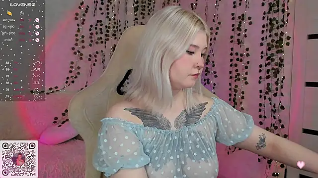 chillycharm online show from January 14, 2025, 12:54 am