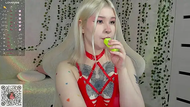 chillycharm online show from March 1, 2025, 12:17 am