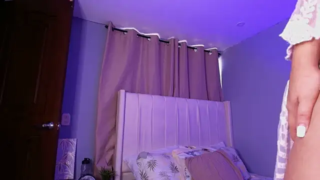 Shenoa1 online show from November 4, 2025, 12:26 pm