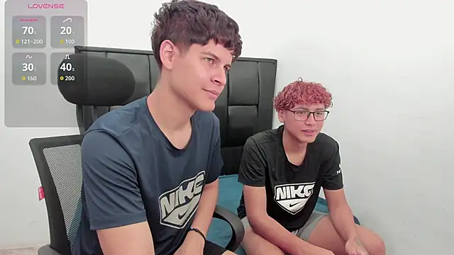 Snapshot of Javierdisousa chatting on March 6, 2026, 8:27 pm Javierdisousa online show from March 6, 2026, 8:27 pm