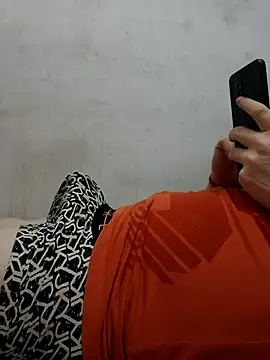 mohnis76 online show from April 2, 2026, 12:58 pm