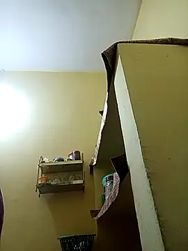 heenage online show from February 5, 2025, 2:16 pm