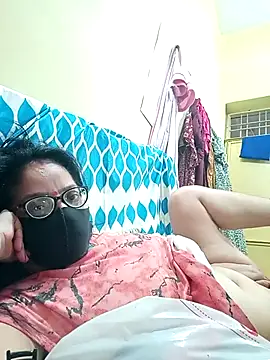 heenage online show from September 11, 2025, 3:28 am