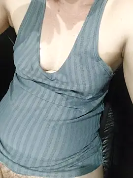 Snapshot of lettygreco chatting on October 30, 2025, 5:46 pm lettygreco online show from October 30, 2025, 5:46 pm