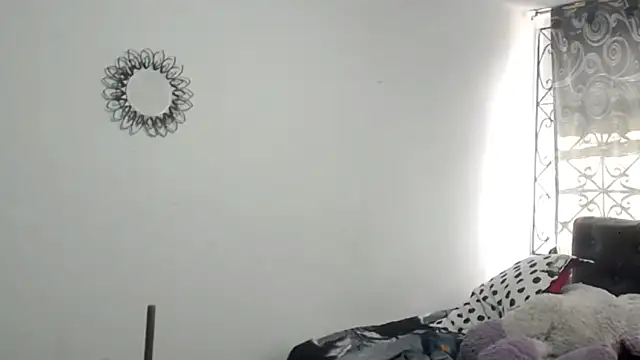 shopyymessyy online show from January 23, 2025, 6:45 pm