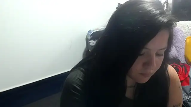 shopyymessyy online show from January 29, 2025, 3:47 pm