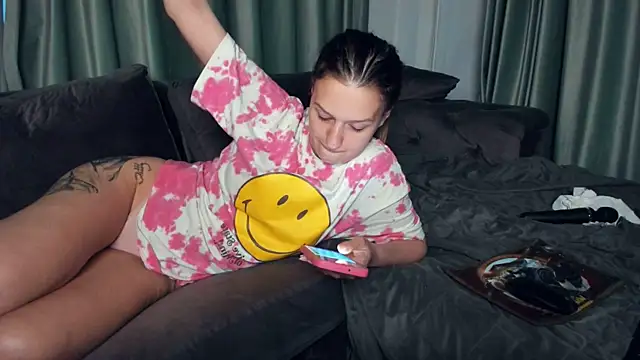 LaraStone69 online show from May 14, 2026, 5:31 pm