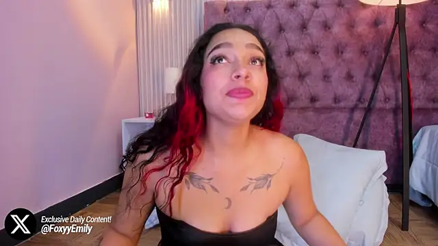 EMILYY FOXY online show from February 1, 2025, 1:44 am