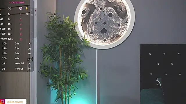 jordan mayers02 online show from January 17, 2026, 9:03 am