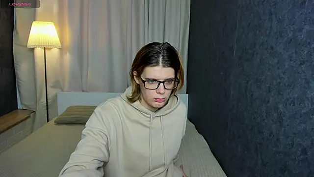 KIKI Krash online show from March 8, 2025, 10:22 am