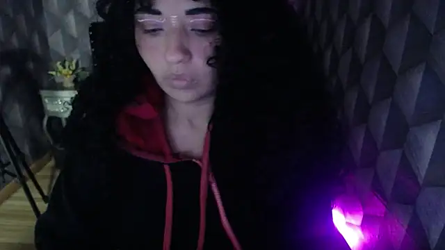 Sofiacowperx online show from February 25, 2025, 7:36 pm