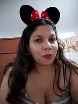 Carliina Soussa online show from October 31, 2025, 11:50 pm