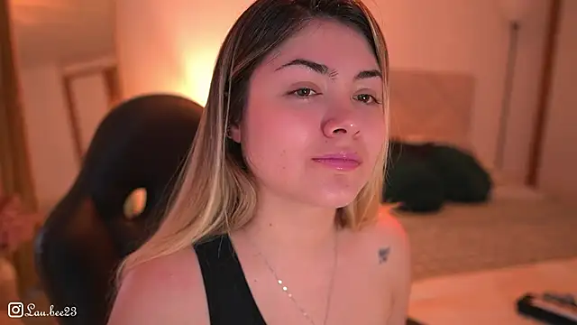 Lau Bee online show from November 30, 2025, 3:38 pm