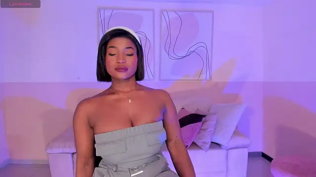 SavannahStorm online show from March 2, 2025, 1:27 pm