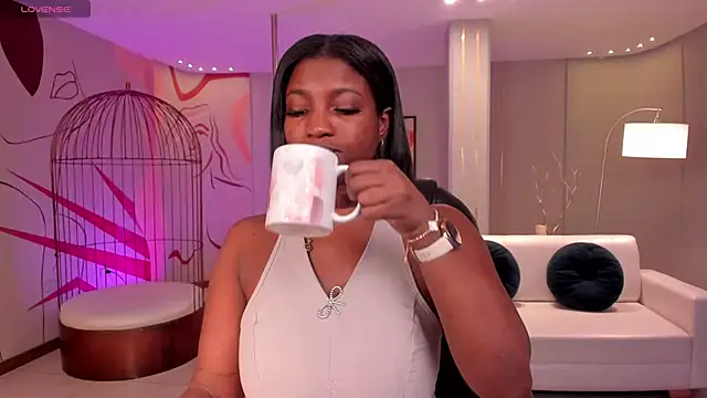 SavannahStorm online show from November 29, 2025, 12:52 pm