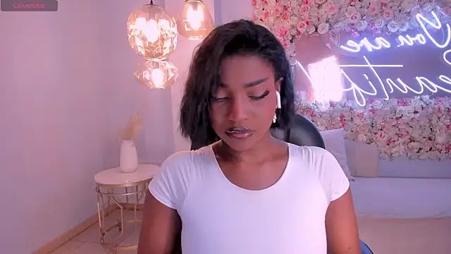 SavannahStorm online show from March 31, 2026, 1:00 pm