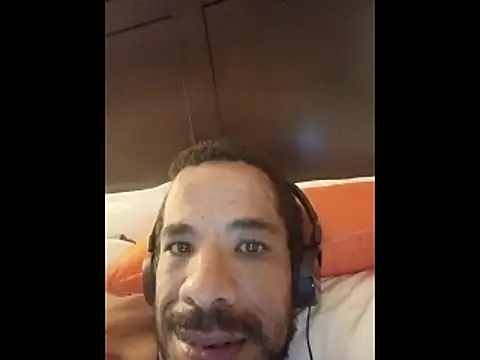 Tjskigh online show from October 23, 2025, 4:17 pm