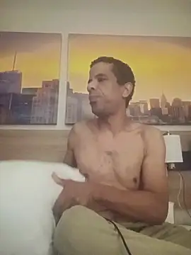 Tjskigh online show from October 26, 2025, 2:28 am