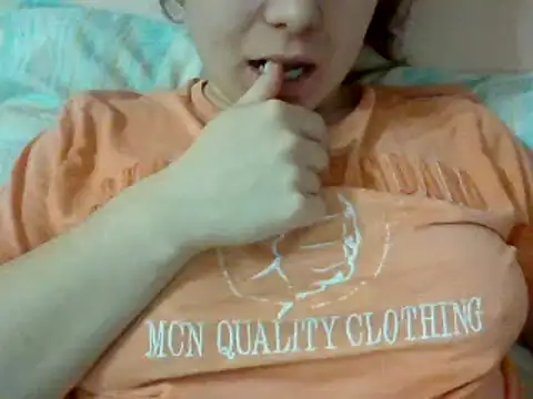 MikaKors online show from January 17, 2025, 4:47 pm