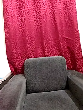 Cute Kritika online show from April 19, 2026, 3:50 am