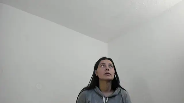 Nathaly love96 online show from December 3, 2024, 6:28 pm