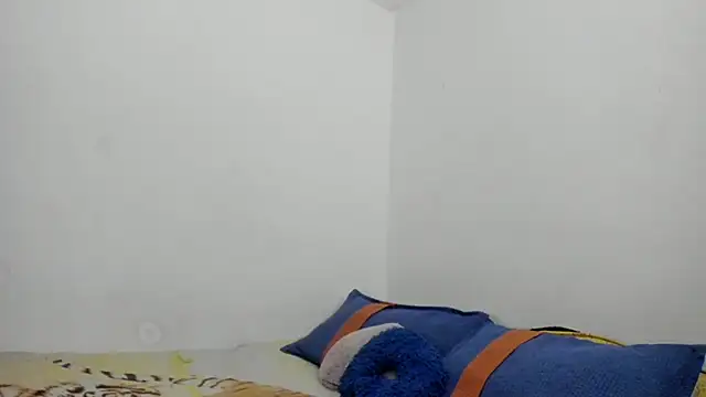 Nathaly love96 online show from December 4, 2024, 7:56 pm