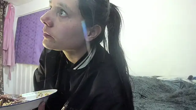 Nathaly love96 online show from September 24, 2025, 10:02 pm