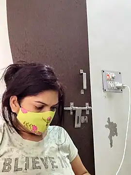 illay love online show from March 10, 2025, 9:32 am