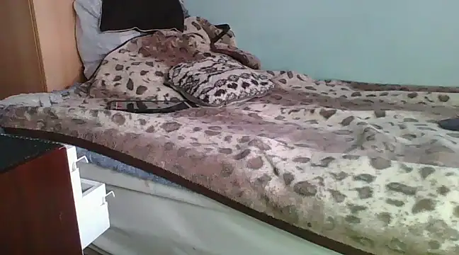 Horny208 online show from March 13, 2025, 11:19 am