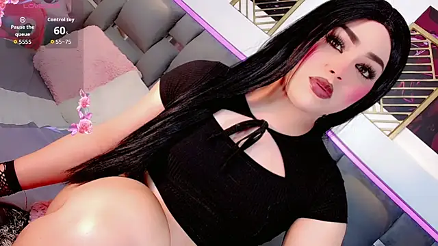 Sophia-Isabella online show from December 2, 2025, 7:53 pm