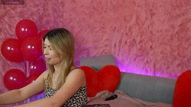 MayaRayy online show from February 19, 2026, 9:00 pm