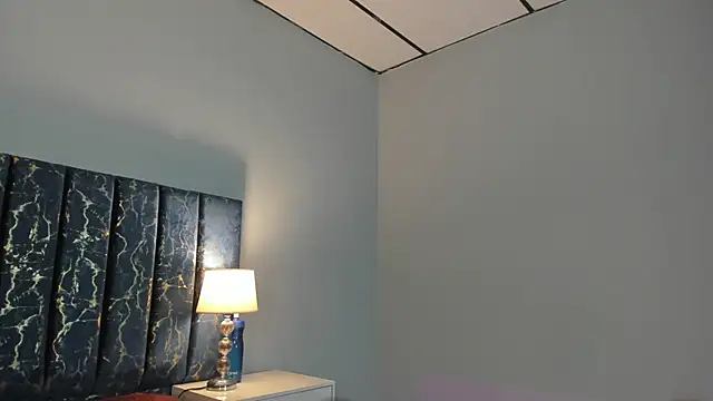 Sophia Lemos online show from October 23, 2025, 1:54 pm