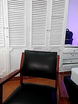 Adel Nesbiit online show from March 10, 2026, 7:41 pm