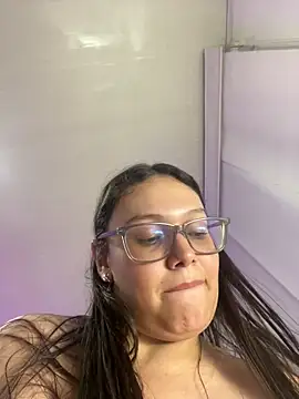 SofiaJoness  online show from March 6, 2025, 2:41 am