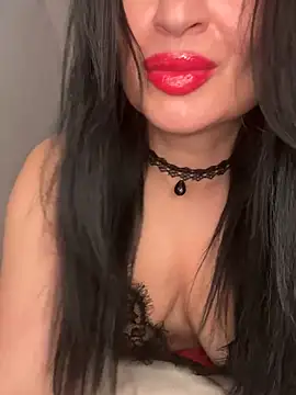 Helena7077 online show from April 30, 2026, 10:58 pm