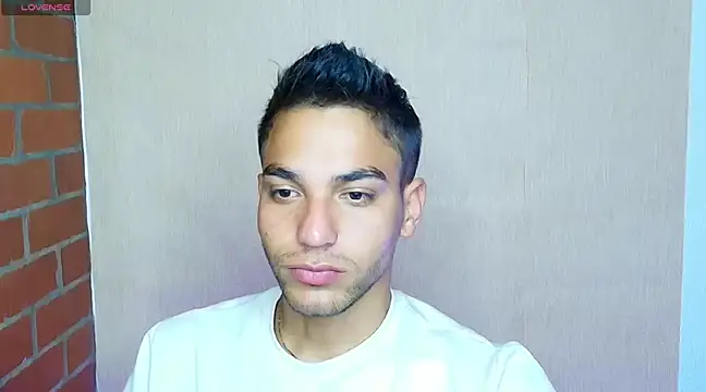 Leandro valenzuela online show from February 28, 2025, 12:43 am